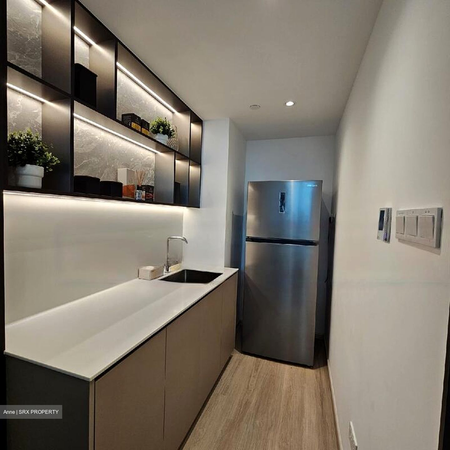 Arc 380 (D8), Office #528450591